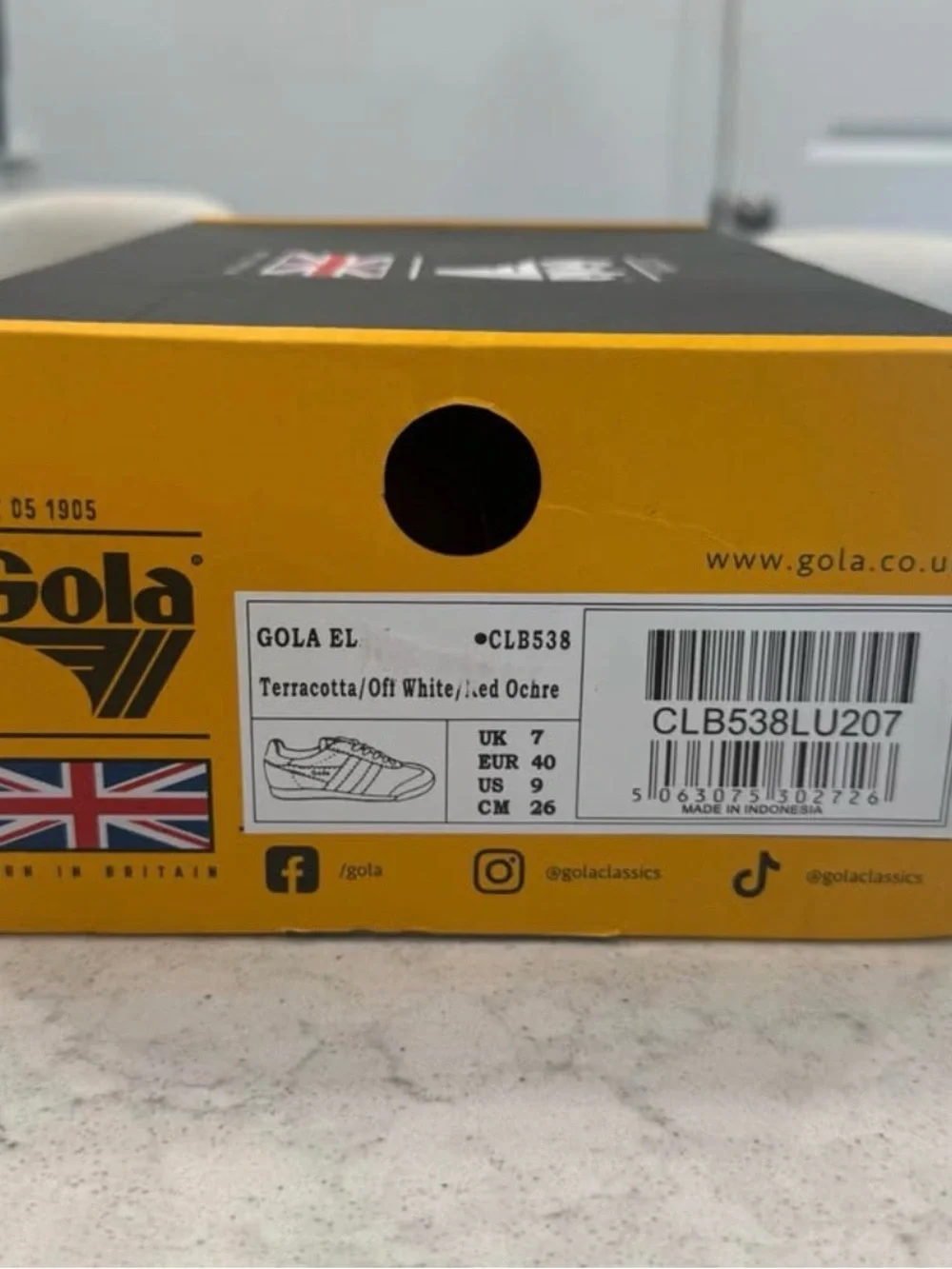 Gola Women’s Suede Sneaker Size 9 Brand New: Terracotta/ Off White
